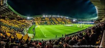 Le Stade de la Beaujoire a atteint un record d'influence en 1985, mais lors de quel match ?