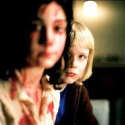 Quel festival de cin&eacute;ma cr&eacute;&eacute; en 1994 a entre autres r&eacute;compens&eacute; les films "Cube", "Morse" et "It Follows" ?