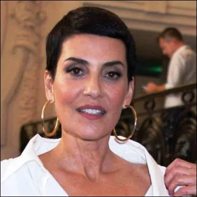 Quelle &eacute;mission de t&eacute;l&eacute;r&eacute;alit&eacute; lanc&eacute;e en 2013 est pr&eacute;sent&eacute;e par Cristina Cordula ?