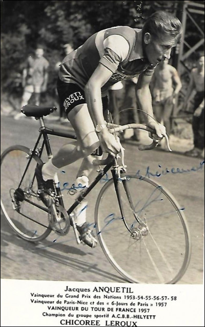 À combien de reprises le cycliste français Jacques Anquetil a-t-il remporté le Tour de France ?