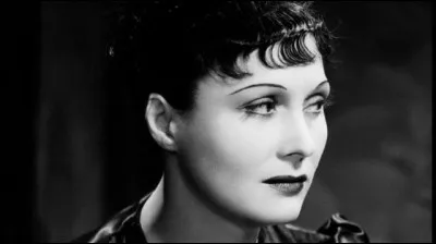 Dans quel domaine Léonie Bathiat s'est-elle illustrée ?