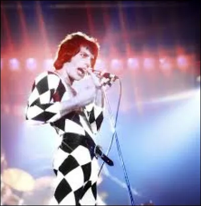 En quelle année est sorti le single "Killer Queen" ?