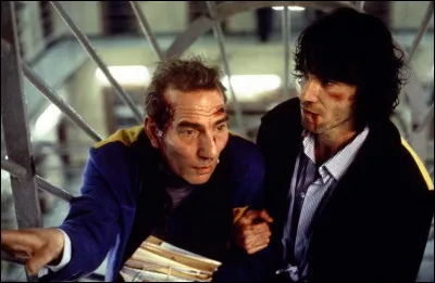 "Au nom du père" est joué par Daniel Day-Lewis.