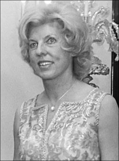 Combien d'enfants a adopté Claude Pompidou ?