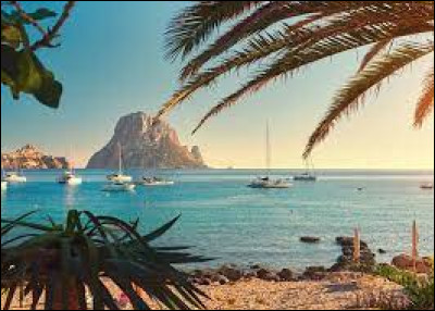 Géographie : À quel pays appartient l'île d'Ibiza ?