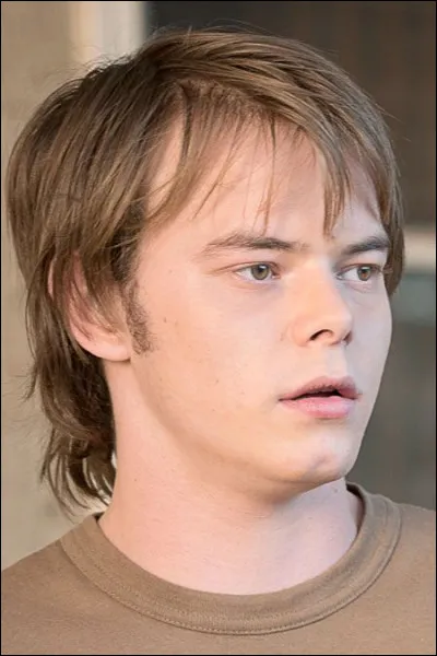 Jonathan a été admis dans la même fac que Nancy.