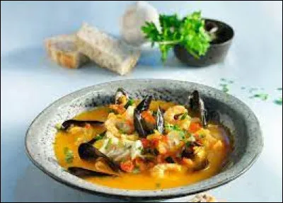 Plat n°4 : Voici une bouillabaisse.
De quelle ville française cette soupe de poissons garnie est-elle originaire ?