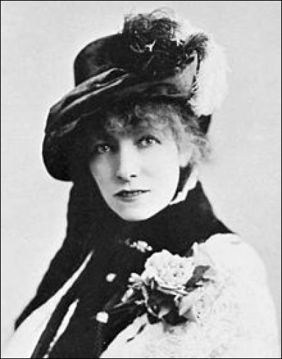 Sarah Bernhardt est née le 25 octobre...