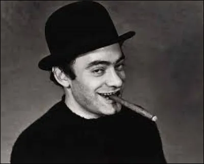 Ce dessinateur, illustrateur, écrivain, metteur en scène, et cinéaste, co-créateur de "Téléchat" et de "Merci Bernard", c'est Roland ...