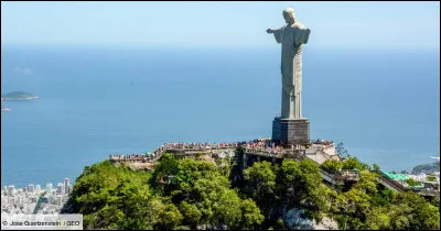 Située à 710 mètres de hauteur, je suis probablement lune des statues les plus connues au monde. Symbole de la foi, j'ai fêté mes 90 ans en 2021. Je suis...
