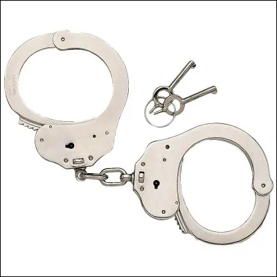 Choisis un accessoire de policier.