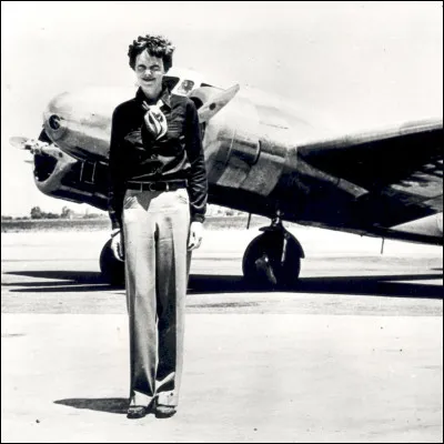 Amélia Earhart tenait un journal de bord où elle racontait ses nombreux exploits :
