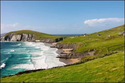 Lequel de ces pays a un drapeau ne contenant aucune couleur primaire ?