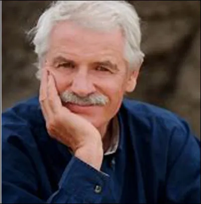 Qui est ce Yann, photographe célèbre et réalisateur français écologiste ?