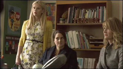 Laquelle de ces femmes a un accident de voiture assez violent ?