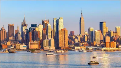 Une statue emblématique garde lentrée du quartier financier de New York. De quel animal sagit-il ?