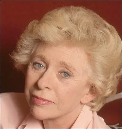 Qui est cette chanteuse/actrice qui joue le rôle de Marthe dans le film ''Orages d'été, avis de tempête'' ?