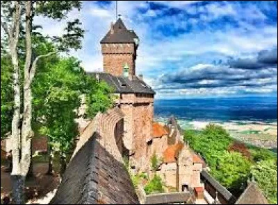Le château du Haut-Koenigsbourg est un...