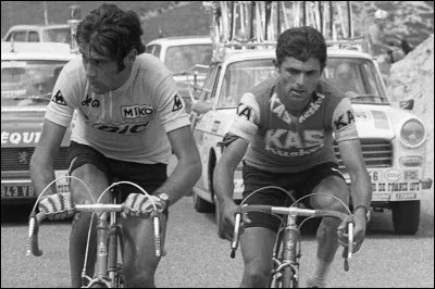A l'instar du précédent, ce grimpeur espagnol (ici aux côtés d'Ocana en 1973), quadruple vainqueur du classement de la montagne du Tour d'Italie de 1971 à 1974, échoue à remporter le titre de meilleur grimpeur du Tour de France (4e en 1971 et 2e en 1973) :