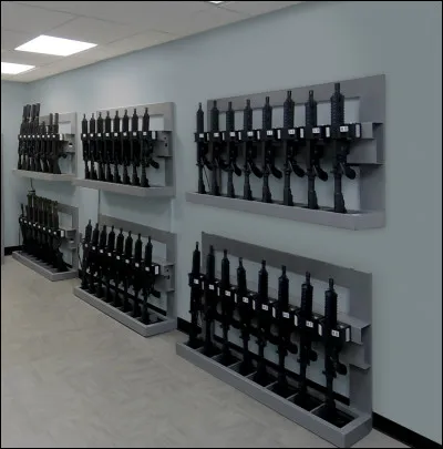 Dans le commissariat, certains policiers qui regagnent leur domicile doivent ranger leur armes au sein de...