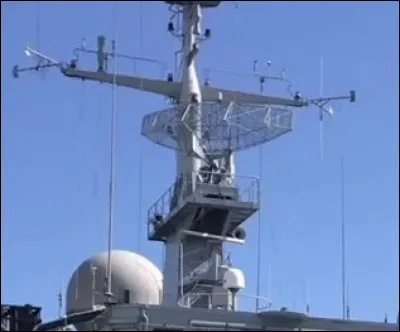 &Agrave; l'ext&eacute;rieur, maintenant. &Agrave; quelle salle ces installations peuvent-elles &ecirc;tre li&eacute;es ?