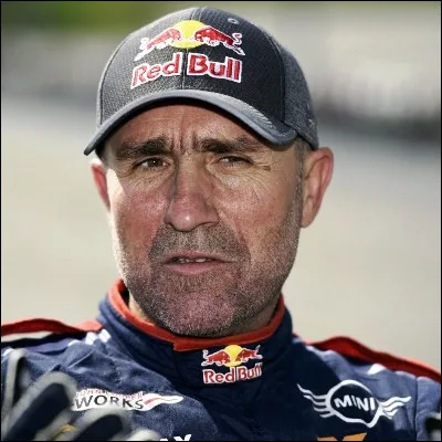 Quel rallye-raid cr&eacute;&eacute; en 1978 St&eacute;phane Peterhansel a-t-il remport&eacute; quatorze fois ?