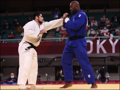 En quelle année Teddy Riner fut-il le porte-drapeau de la France aux Jeux olympiques ?