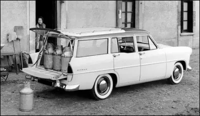 Construit sur une base de Simca Chambord, ce break restera diffusé en faible quantité. Quel est son nom ?