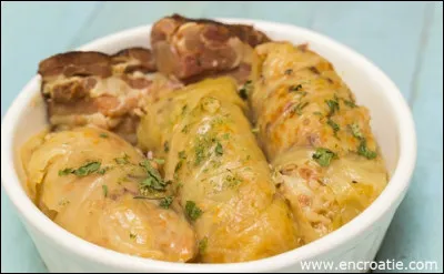 Gastronomie : Quel ingredient n'entre pas dans la recette du Sarma ?