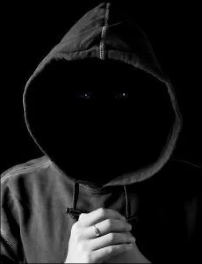 Tu es un youtubeur et tu dois tourner une vidéo. Mais tu es fatigué, tu l'annonces à tes abonnés et tu vois un commentaire haineux. Que réponds-tu ?