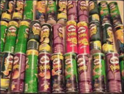 Vrai ou faux ? L'inventeur du cylindre de chips Pringles voulait que sa dépouille soit placée dans l'un de ces cylindres avant d'être enterrée :