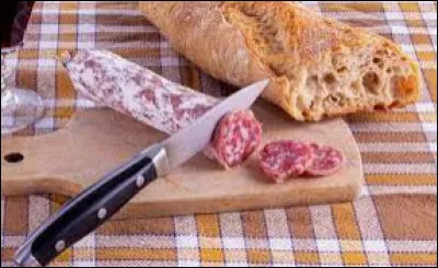Vrai ou faux ? Il est déconseillé de manger la peau du saucisson :