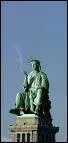 Que fait la statue de la libert sur cette image ?