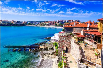 Culture : Quel pays européen possède les mêmes couleurs de drapeau que la Bulgarie ?