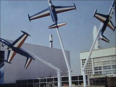 Et pour finir j'irais voir les oiseaux de fer, et leurs anctres au muse de l'Air et de l'Espace. . vous avez devinez ? je serais donc. .