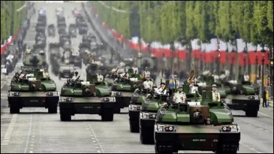 Question bilan carbone le défilé n'est pas un modèle du genre. Combien de véhicules environ défilent au 14 juillet ?