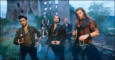 Complétez : 
"Schon morgen wird ein jeder von..."