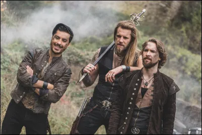 Complétez : 
"Komm mit, und reich mir die..."