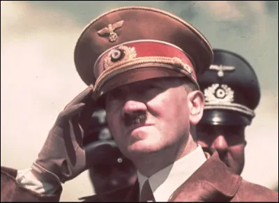 Qui est cet Adolf, dictateur nazi mégalomane et criminel de guerre au pouvoir pendant 12 ans en Allemagne de 1933 à 1945 ?