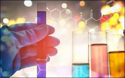 Dans ce r&eacute;seau, a = b = c mais alpha = b&ecirc;ta = 90&deg; tandis que gamma vaut 120&deg;...