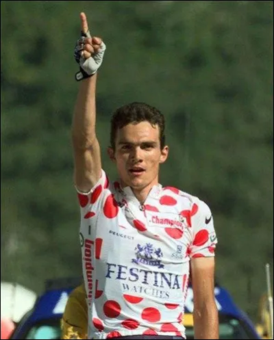 Sport : Richard Virenque est le coureur du Tour de France ayant remporté le plus de fois le maillot à pois du meilleur grimpeur. Combien de fois l'a-t-il endossé ?
