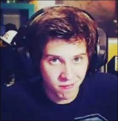 De quel pays vient ce youtubeur ?