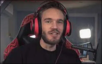 Qui est ce célèbre youtubeur ?