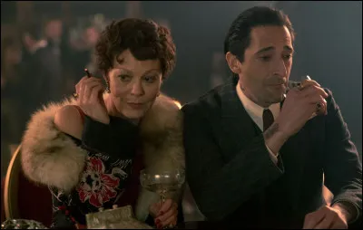 Quelle est cette série où apparaît comme sur la photo le personnage de Polly ?