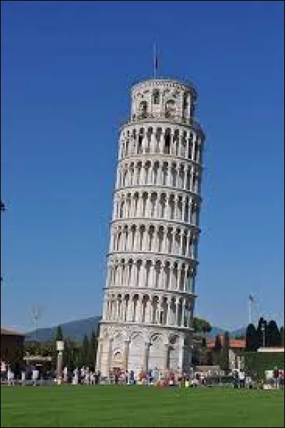 Dans quelle ville se trouve la tour de Pise ?
