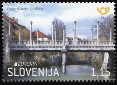 Slovénie > Que font ces 8 colonnes sur le pont des Cordonniers (1931-32), à Ljubljana ?