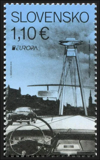 Slovaquie > Bratislava : Le "Pont du Soulèvement national slovaque" ... (Complétez avec la bonne réponse !)