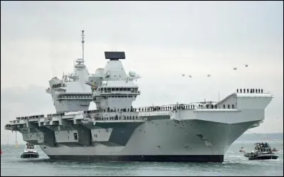 Quel est le nom de ce porte-aéronefs de la Royal Navy britannique datant de 2018 ?