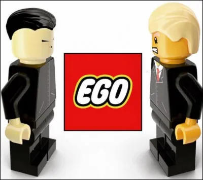 Maintenant, voici le logo de...