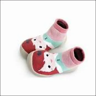 Grâce à ses chaussons de danse, sur quoi une danseuse peut-elle se mettre ?